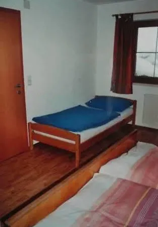 Eberharter Apartman *